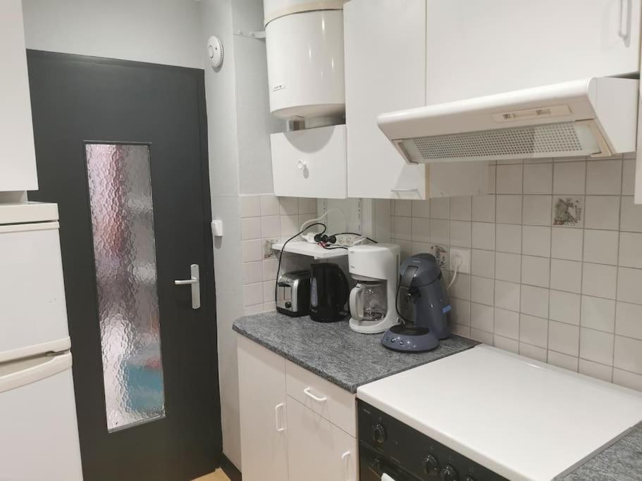 Appartement Meubles A Villeurbanne Lyon Exterior foto